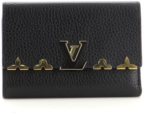 Women's Louis Vuitton Capucines Compact Long Wallet.